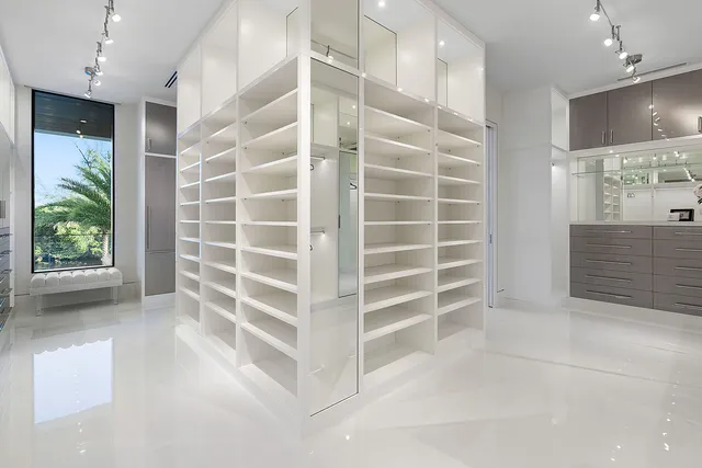 $40,000,000 | 372 East Alexander Palm Road, Boca Raton, FL 33432