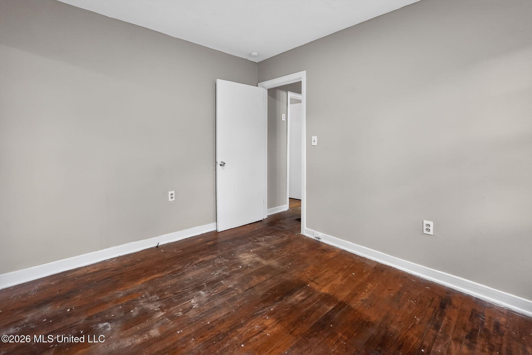 734 Montclair Place Jackson, MS 39206 - Photo 14 of 37 14_734_Montclair_Pl_Jackson_MS_39206-Liv