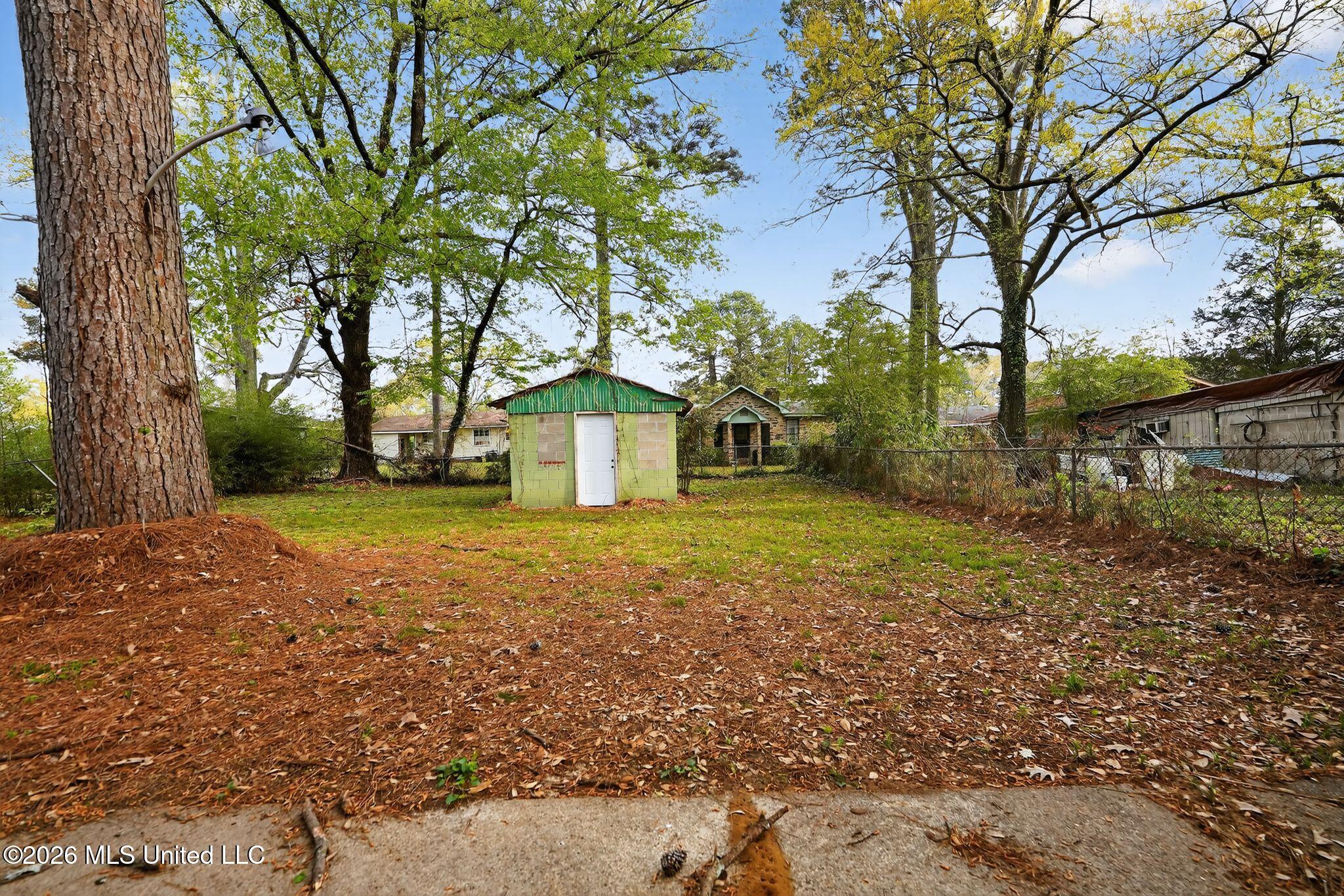 734 Montclair Place Jackson, MS 39206 - Photo 7 of 37 04_734_Montclair_Pl_Jackson_MS_39206-Ext