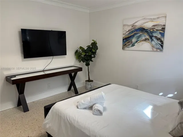 $4,450 | 1410 Polk Street, Hollywood, FL 33020