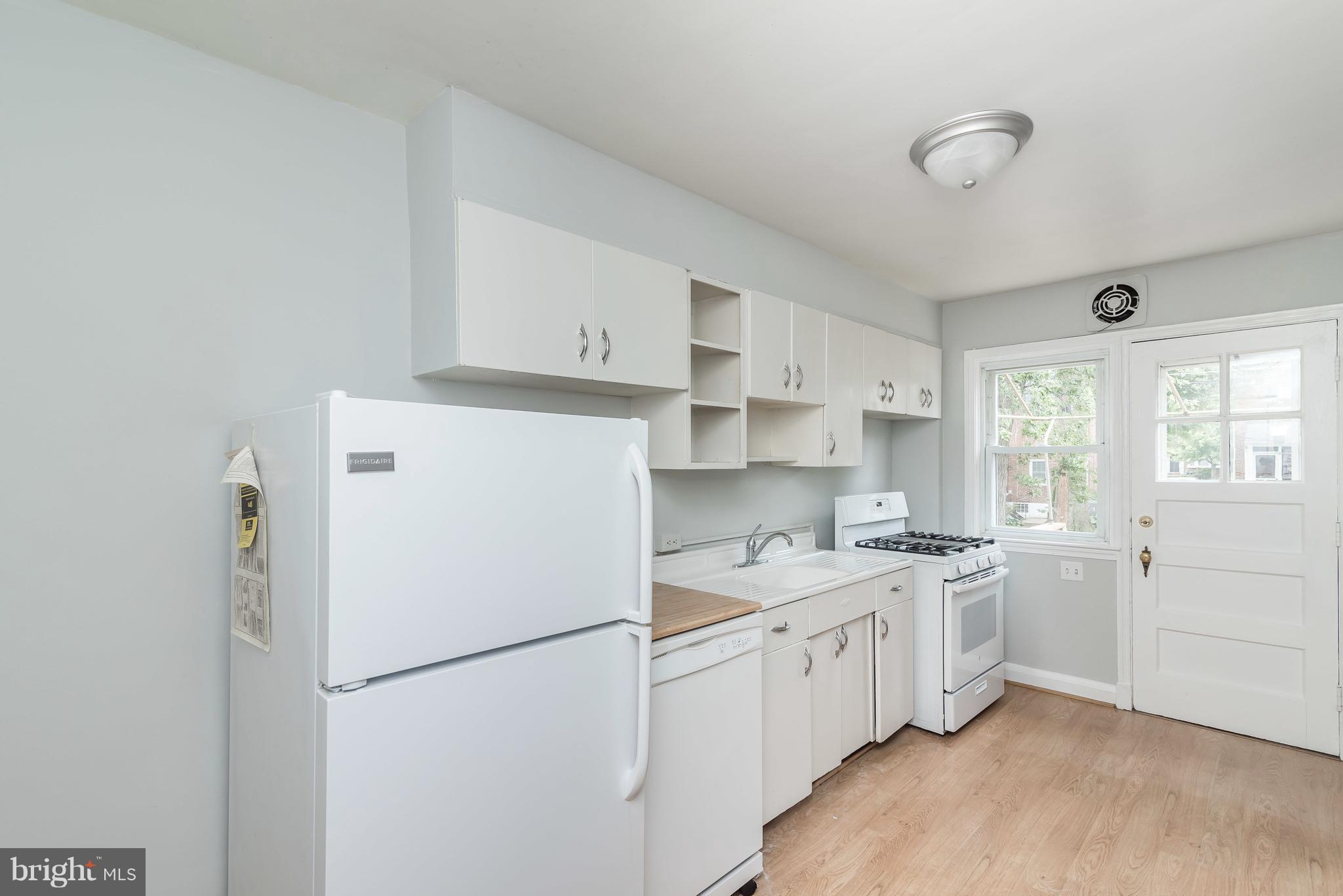 108 Overbrook Road Baltimore, MD 21212 - Photo 10 of 30 Kitchen