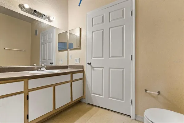 $219,000 | 6021 Westgate Drive, Unit 823, Orlando, FL 32835