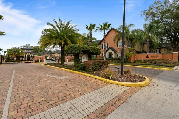 $219,000 | 6021 Westgate Drive, Unit 823, Orlando, FL 32835