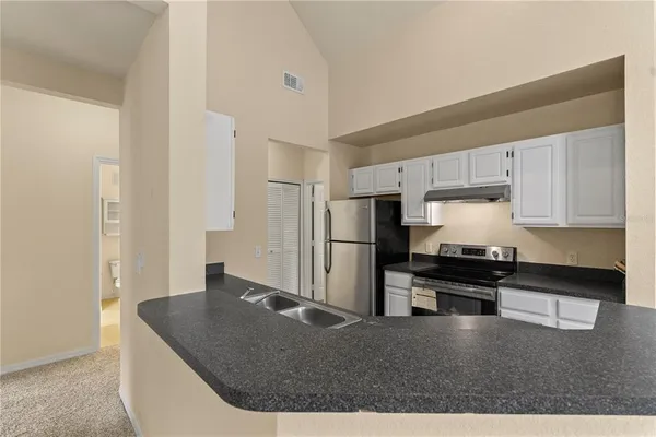 $219,000 | 6021 Westgate Drive, Unit 823, Orlando, FL 32835