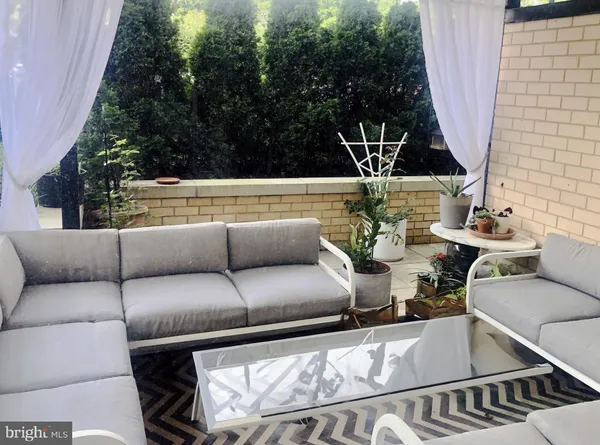 $285,000 | 10500 Rockville Pike, Unit 326, Rockville, MD 20852