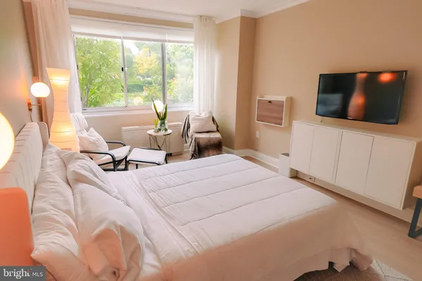 $285,000 | 10500 Rockville Pike, Unit 326, Rockville, MD 20852