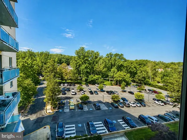 $285,000 | 10500 Rockville Pike, Unit 326, Rockville, MD 20852