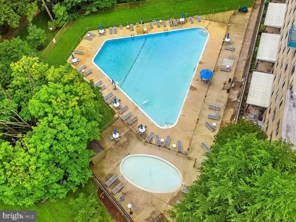 $285,000 | 10500 Rockville Pike, Unit 326, Rockville, MD 20852