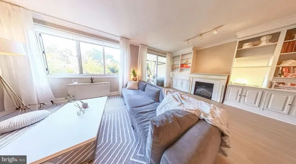 $285,000 | 10500 Rockville Pike, Unit 326, Rockville, MD 20852