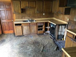 5326 Stonega Road Appalachia, VA 24216 - Photo 5 of 7 stonega kitchen clean