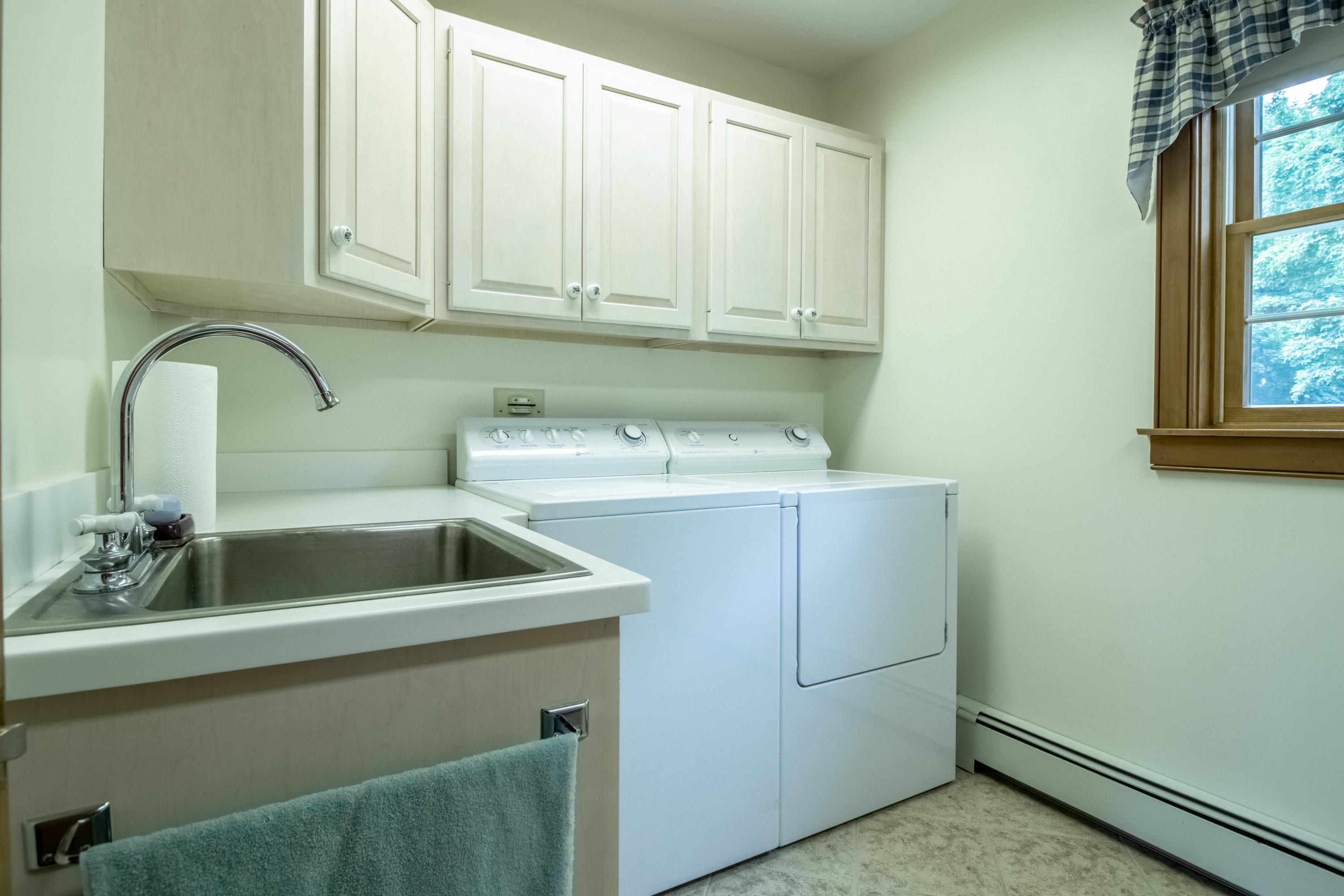 39 Saco Road Alfred, ME 04002 - Photo 33 of 46 1st Floor Laundry