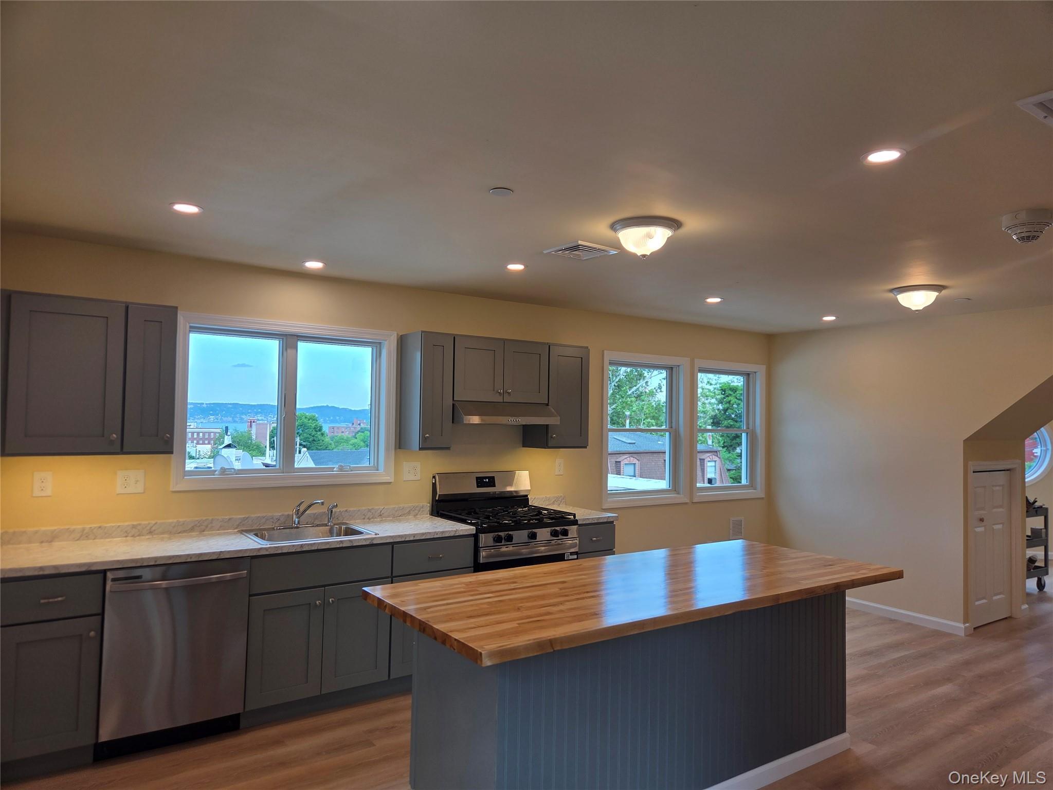 210 Main Street, Unit 3 Nyack, NY 10960 - Photo 11 of 15