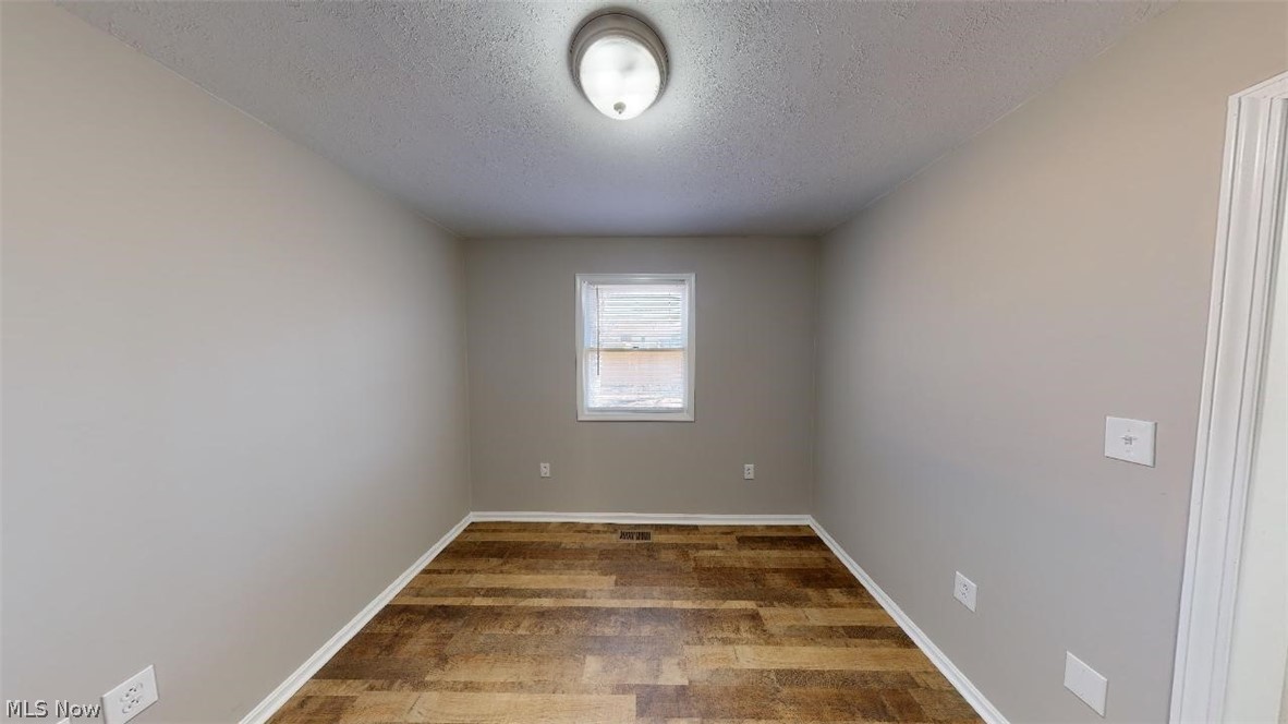 5629 Lear Nagle Road North Ridgeville, OH 44039 - Photo 11 of 33