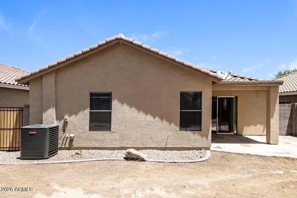 $1,815 | 2879 West Five Mile Peak Drive, San Tan Valley, AZ 85144
