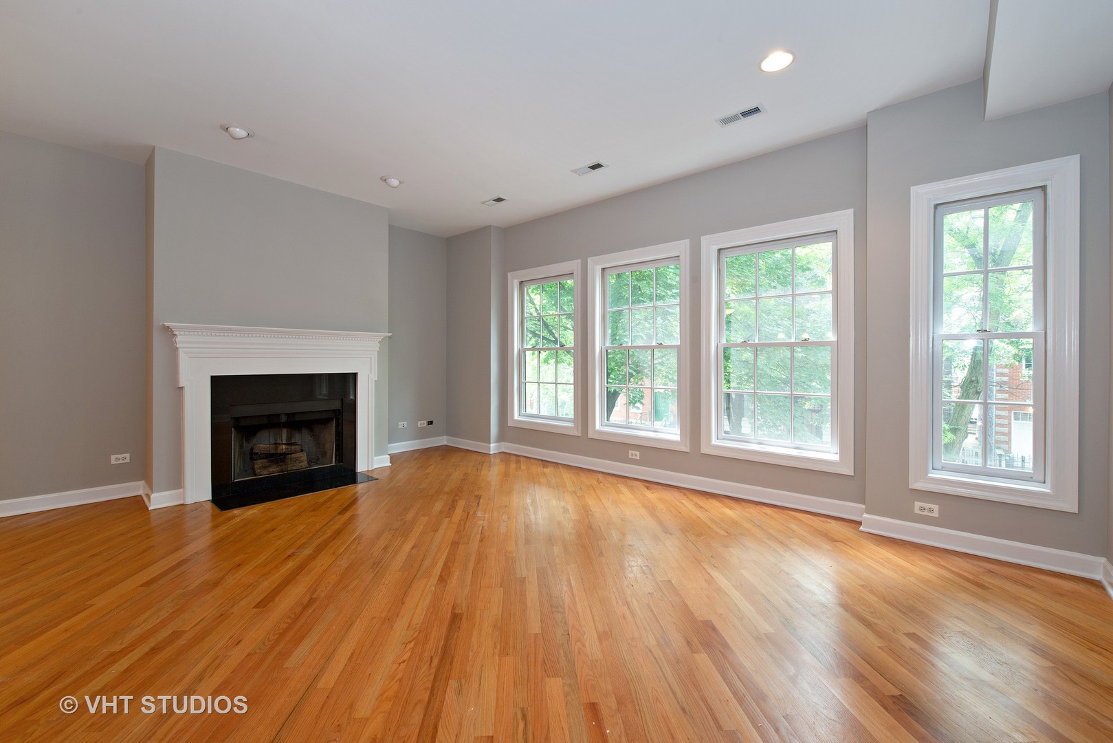 1529 North Mohawk Street, Unit 2S Chicago, IL 60610 - Photo 2 of 15