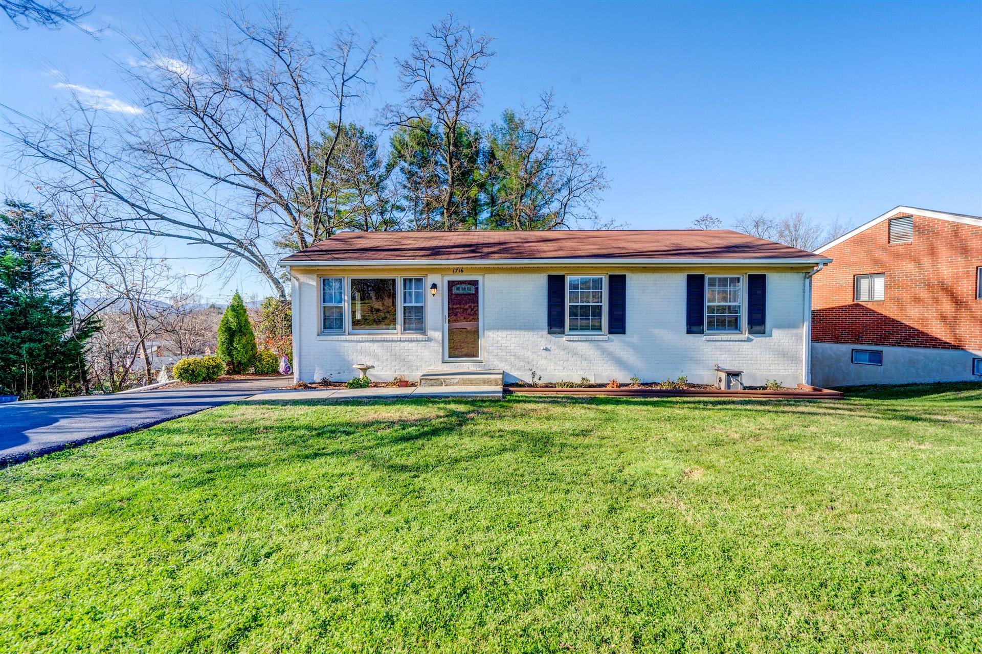 1716 Mountain View Road Vinton, VA 24179 - Photo 2 of 28 a view of house with backyard and patio