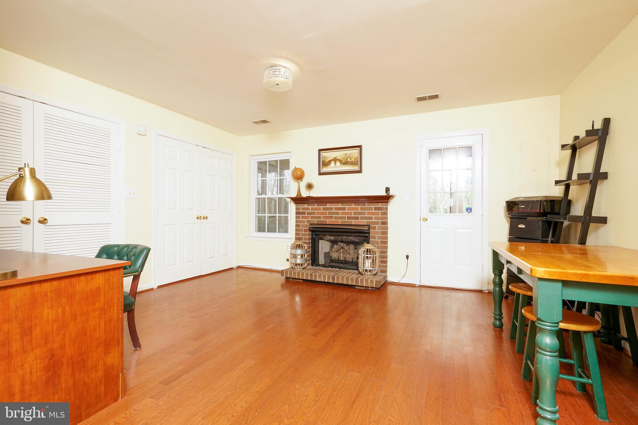 6344 Demme Place Springfield, VA 22150 - Photo 7 of 43