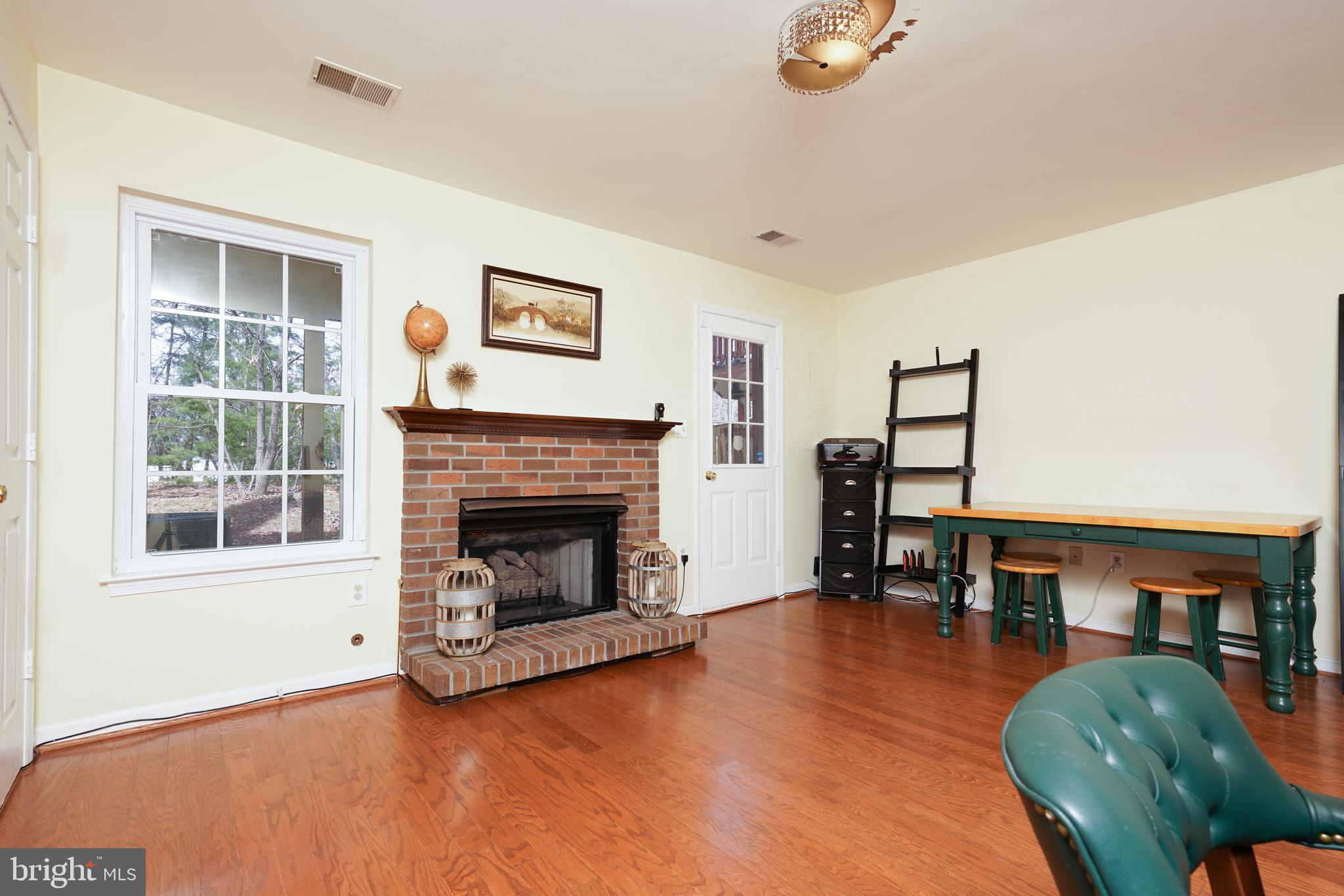 6344 Demme Place Springfield, VA 22150 - Photo 10 of 43