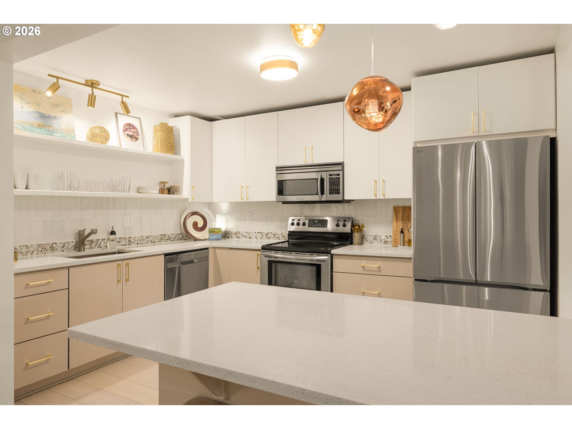 200 Southwest Burnham Road, Unit 402 Lake Oswego, OR 97034 - Photo 11 of 30