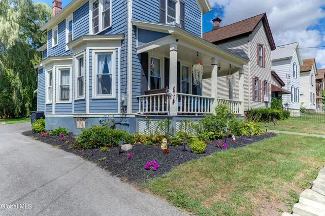 $199,500 | 35 Yost Street, Johnstown, NY 12095