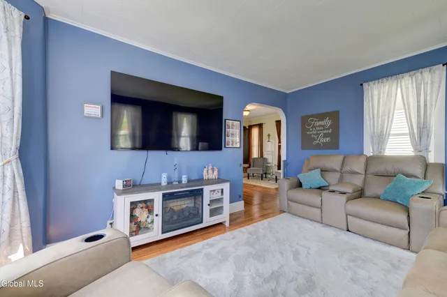 $199,500 | 35 Yost Street, Johnstown, NY 12095