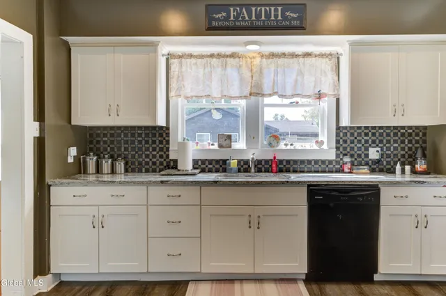 $199,500 | 35 Yost Street, Johnstown, NY 12095