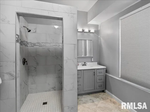 $160,000 | 300 South Meadow Street, Royalton, IL 62983