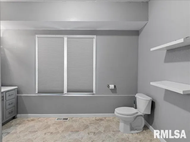 $160,000 | 300 South Meadow Street, Royalton, IL 62983