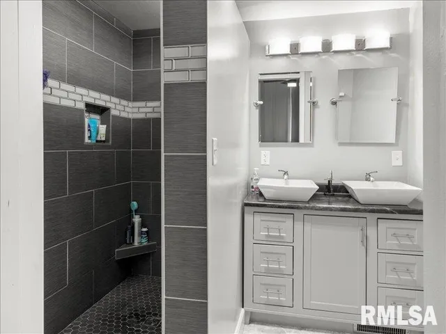 $160,000 | 300 South Meadow Street, Royalton, IL 62983