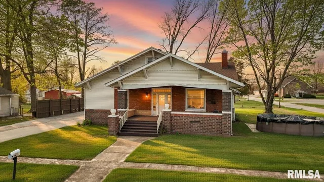 $160,000 | 300 South Meadow Street, Royalton, IL 62983
