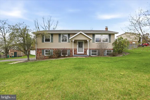 $319,900 | 99 Jameslee Drive, Chambersburg, PA 17202