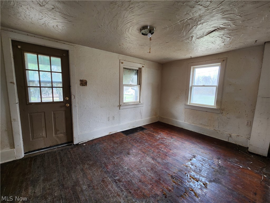 4529 Lenty Road Barberton, OH 44203 - Photo 8 of 29 Gallery Image 8