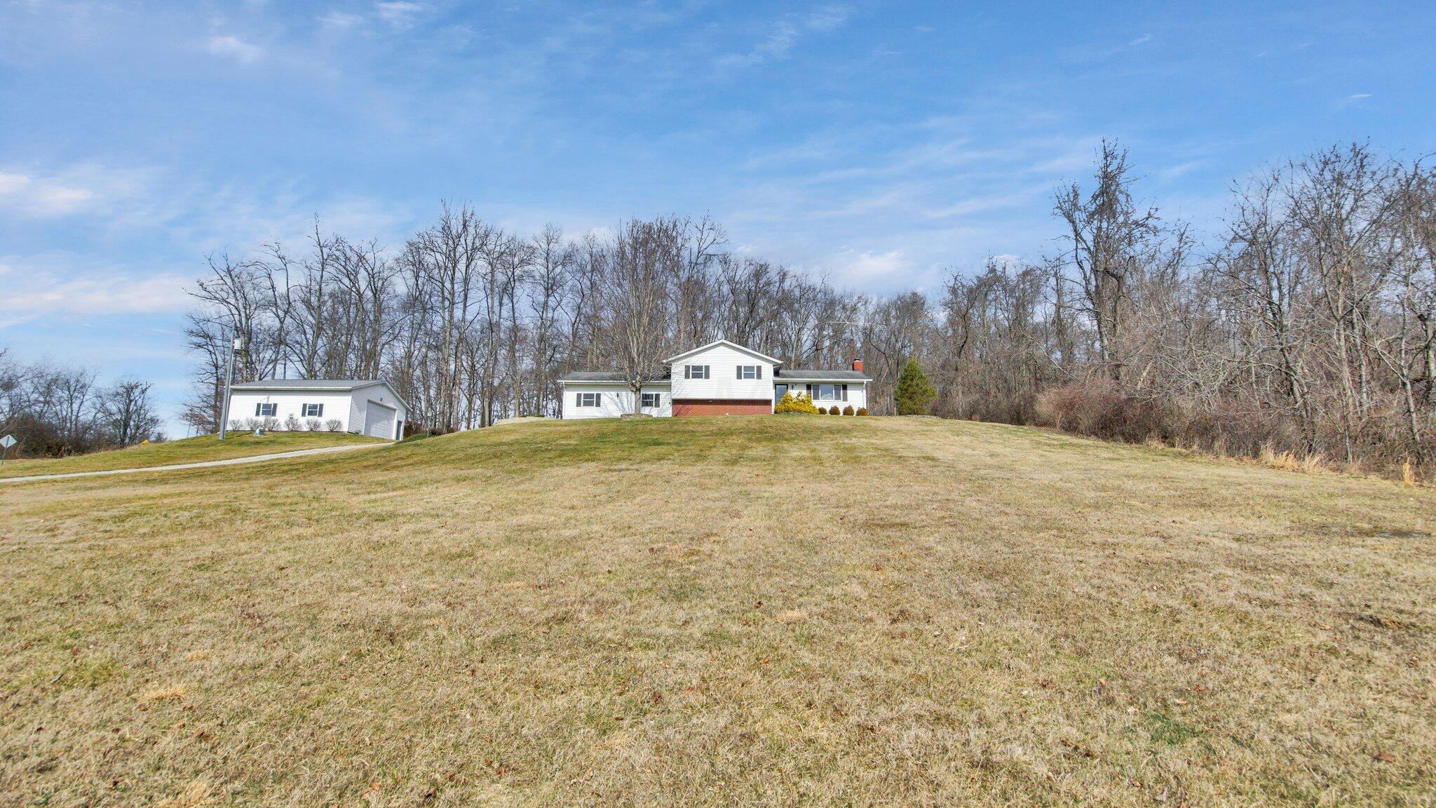 6837 Parr Road Southeast Heath, OH 43056 - Photo 3 of 57 3-web-or-mls-6837-parr-rd-se