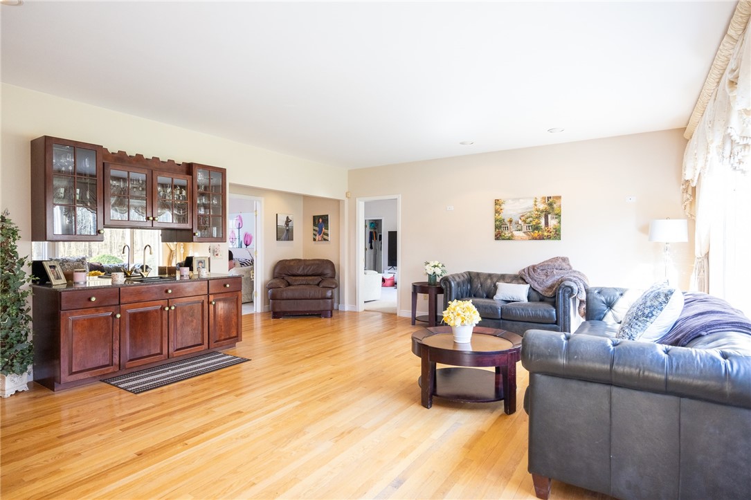 40 Suffolk Way Lincoln, RI 02865 - Photo 19 of 49
