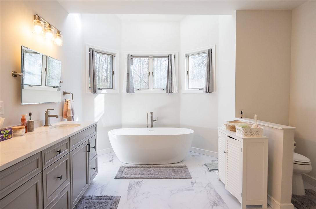 40 Suffolk Way Lincoln, RI 02865 - Photo 25 of 49