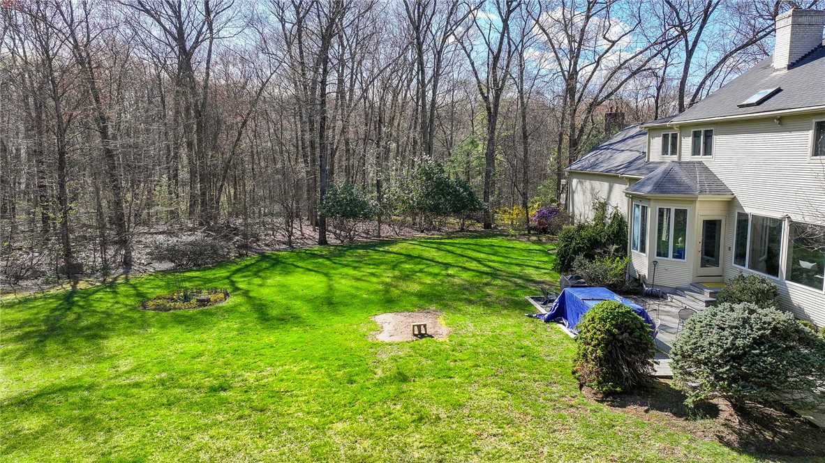 40 Suffolk Way Lincoln, RI 02865 - Photo 4 of 49