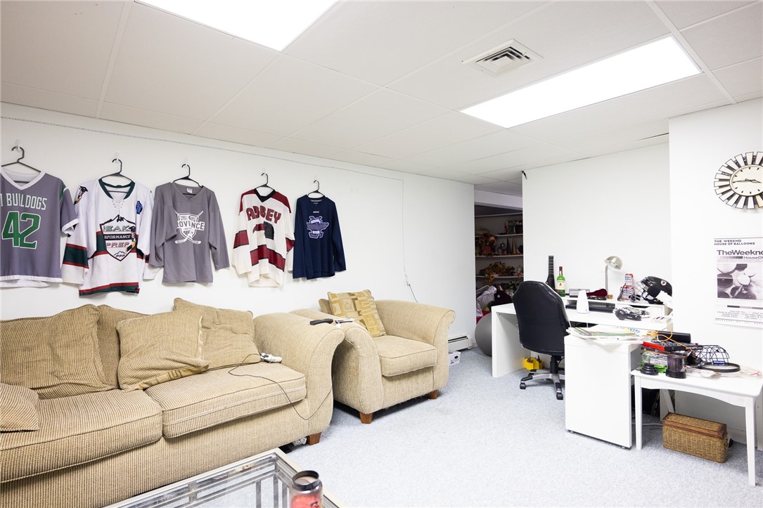 40 Suffolk Way Lincoln, RI 02865 - Photo 46 of 49