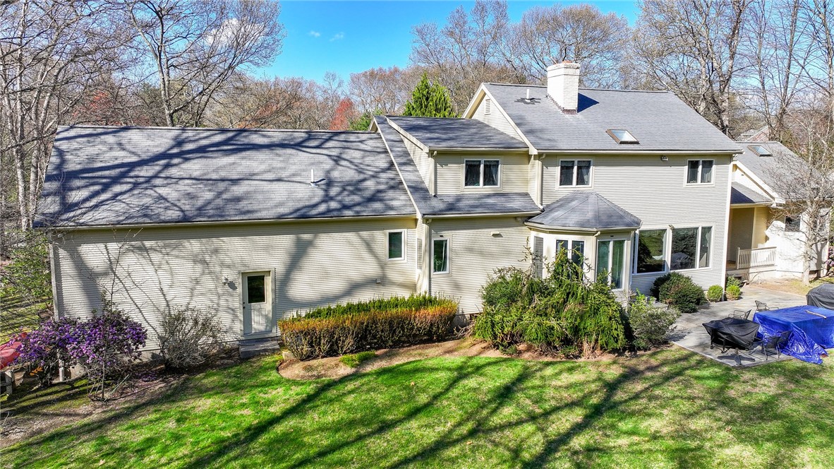 40 Suffolk Way Lincoln, RI 02865 - Photo 5 of 49
