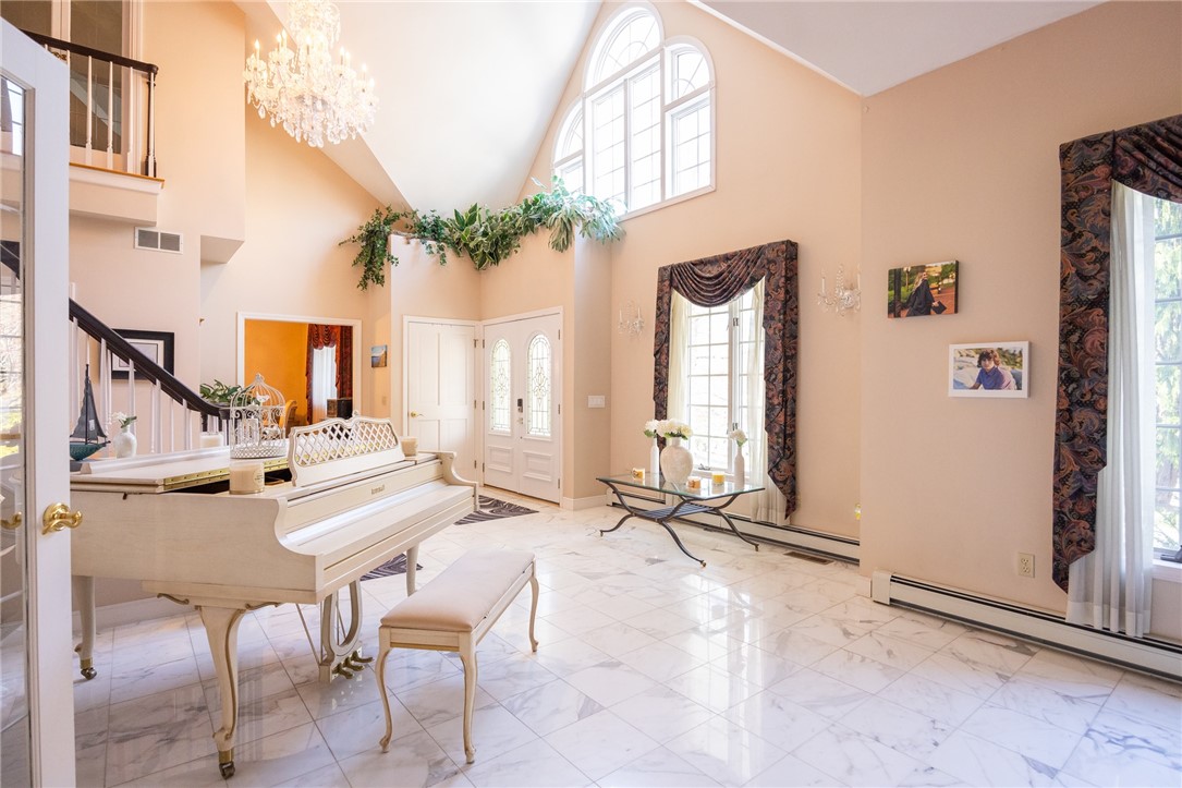 40 Suffolk Way Lincoln, RI 02865 - Photo 9 of 49