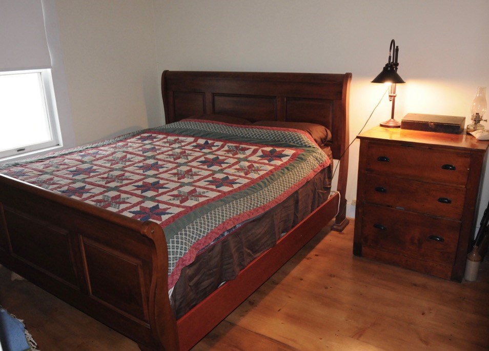 92 Old Wilton Road Mont Vernon, NH 03057 - Photo 3 of 13 Gallery Image 3