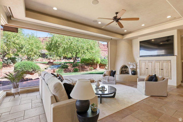 2410 West Entrada Trail, Unit 4 St. George, UT 84770 - Photo 3 of 47