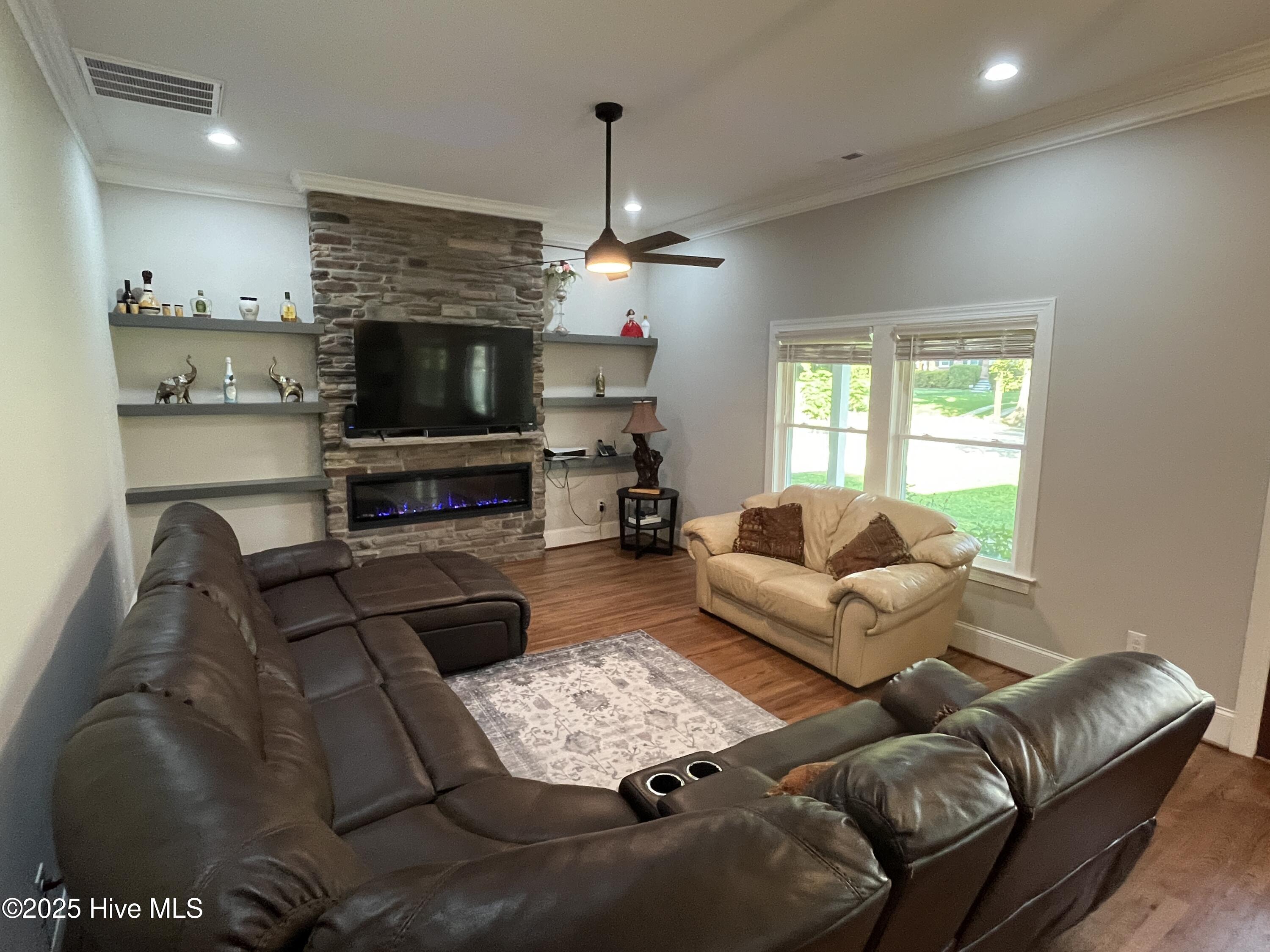 223 East Nash Street Spring Hope, NC 27882 - Photo 8 of 33 Living Room 2 - 223 E Nash