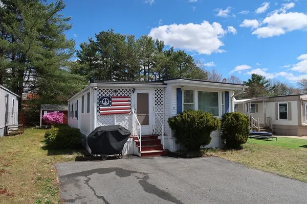 $136,000 | 2900 Cranberry Highway, Unit 31, Wareham, MA 02538