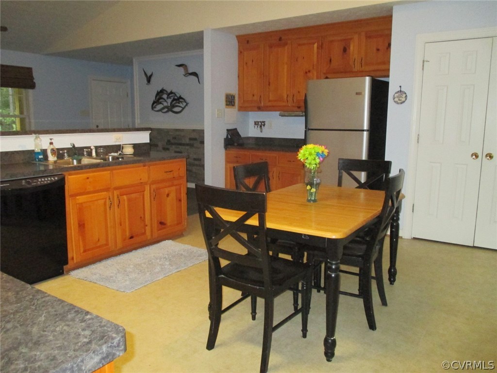 4181 Custis Millpond Road West Point, VA 23181 - Photo 13 of 37 Gallery Image 13
