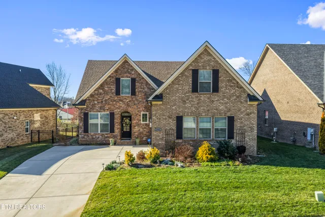 $660,000 | 1641 Sugarfield Lane, Knoxville, TN 37932