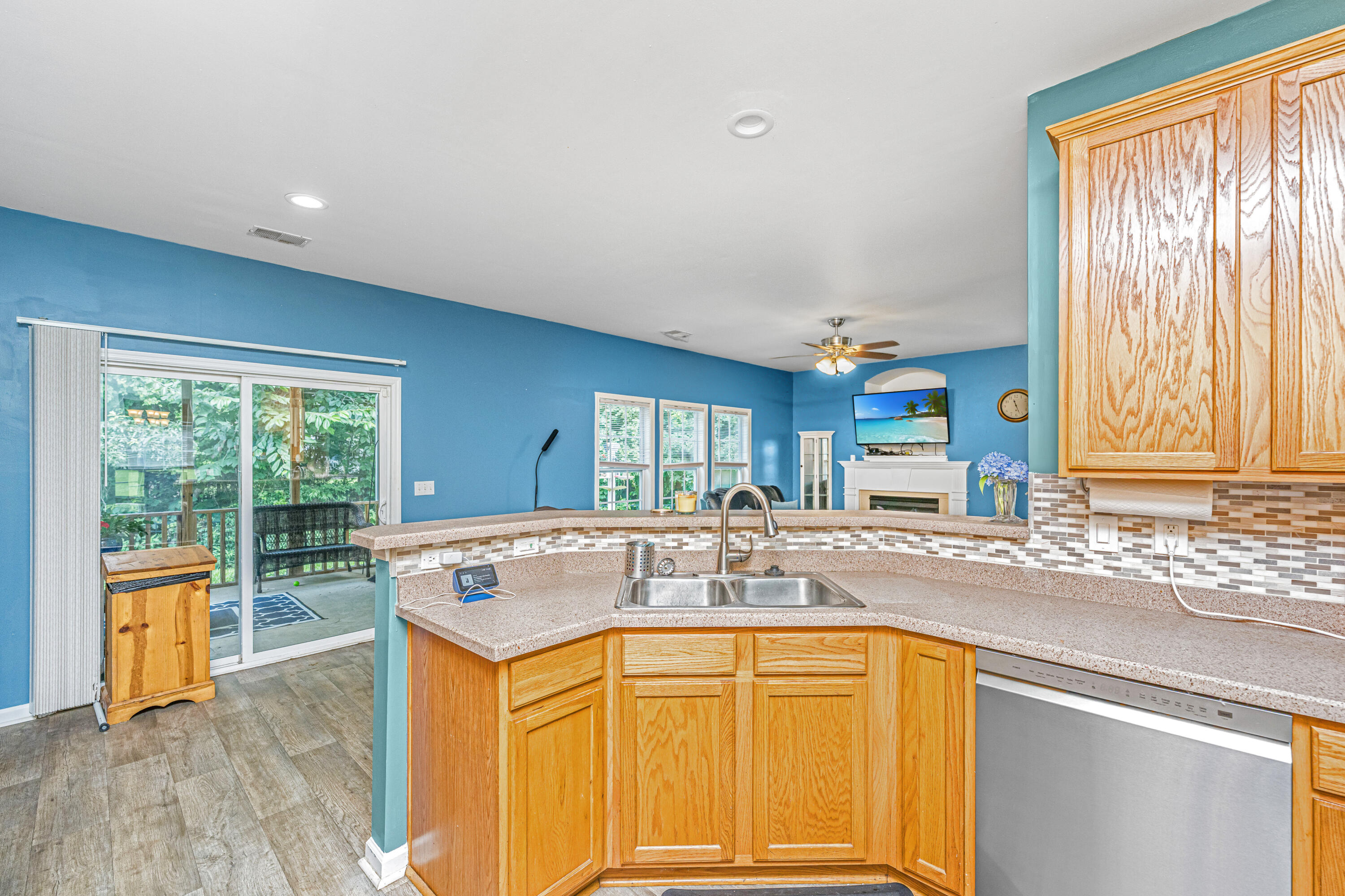 1517 St Stephens Way Hanahan, SC 29410 - Photo 22 of 54 1517SaintStephensWay022