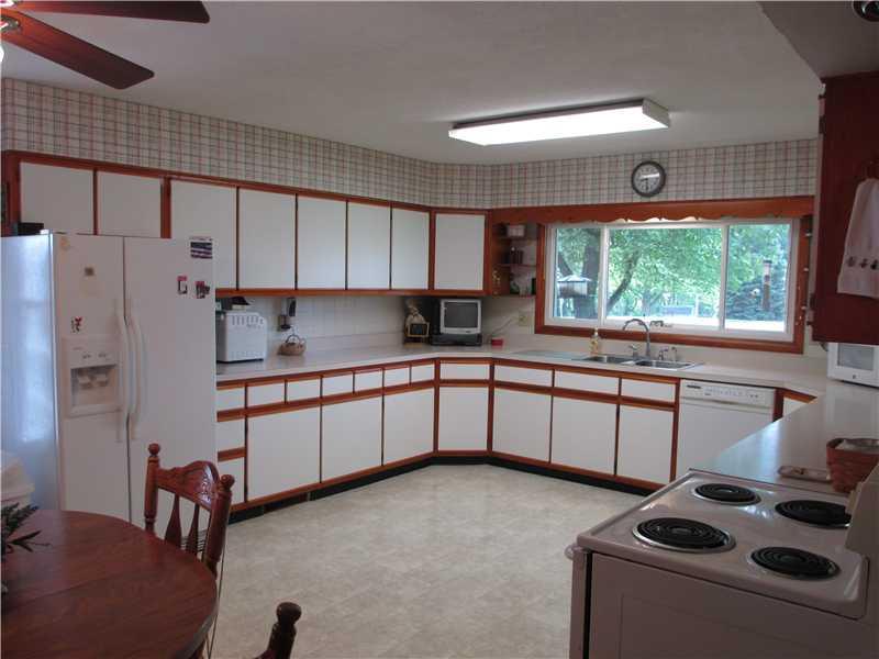 119 South Peterman Road Greenwood, IN 46142 - Photo 14 of 24 Gallery Image 14