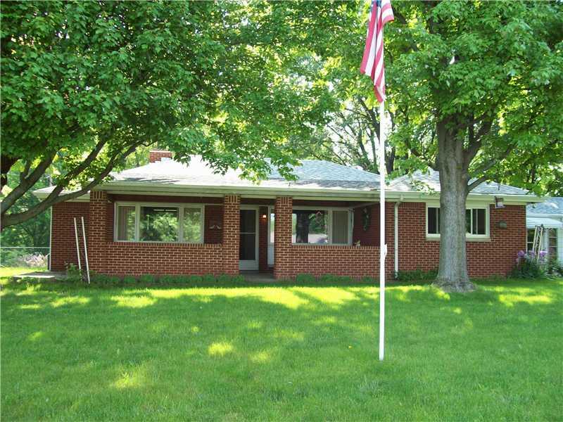 119 South Peterman Road Greenwood, IN 46142 - Photo 4 of 24 Gallery Image 4