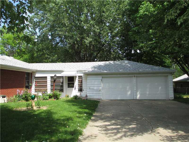 119 South Peterman Road Greenwood, IN 46142 - Photo 5 of 24 Gallery Image 5