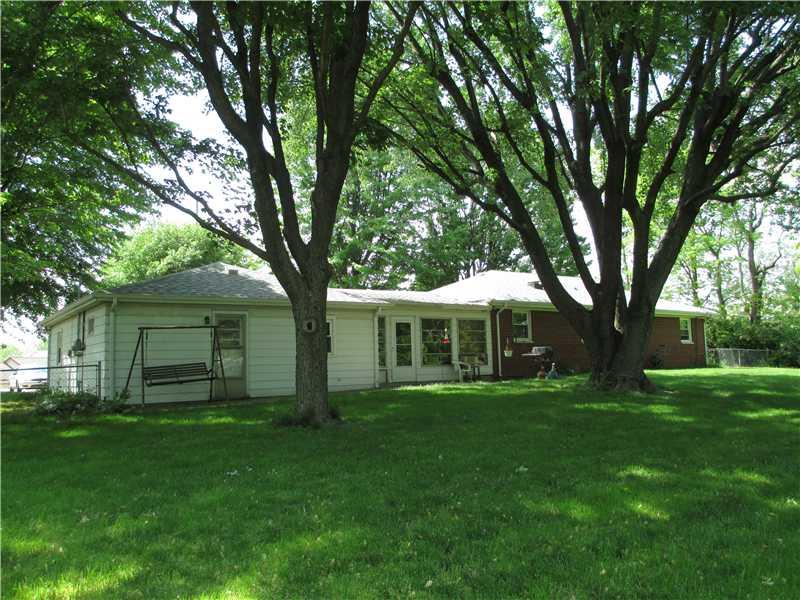 119 South Peterman Road Greenwood, IN 46142 - Photo 8 of 24 Gallery Image 8